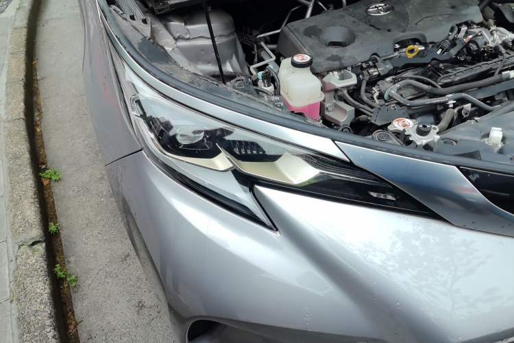 Used Toyota Granvia 2023 2.5L Hybrid Prestige PLUS Edition Right Front Headlight