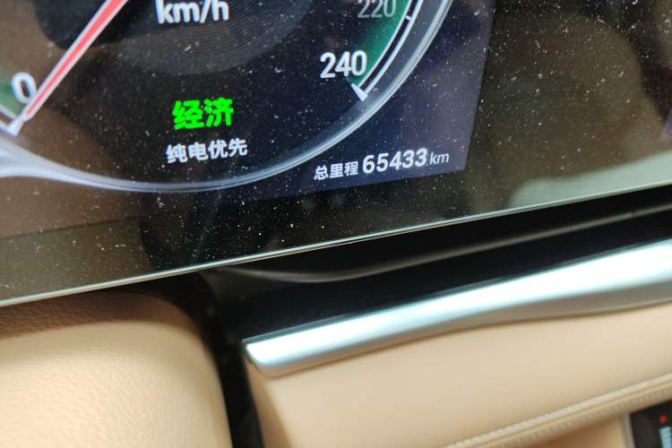 Used VOYAH Dream 2024 PHEV Extended-Range Premium Edition Odometer Close Up