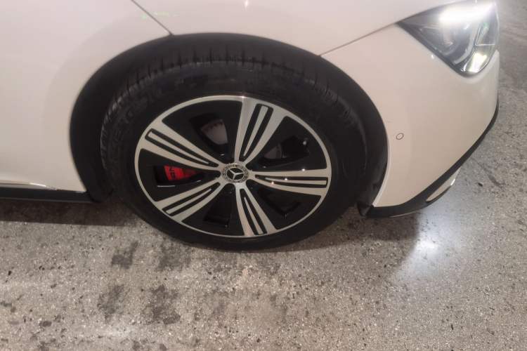 Used Mercedes-Benz EQE 2025 500 4MATIC Luxury Edition