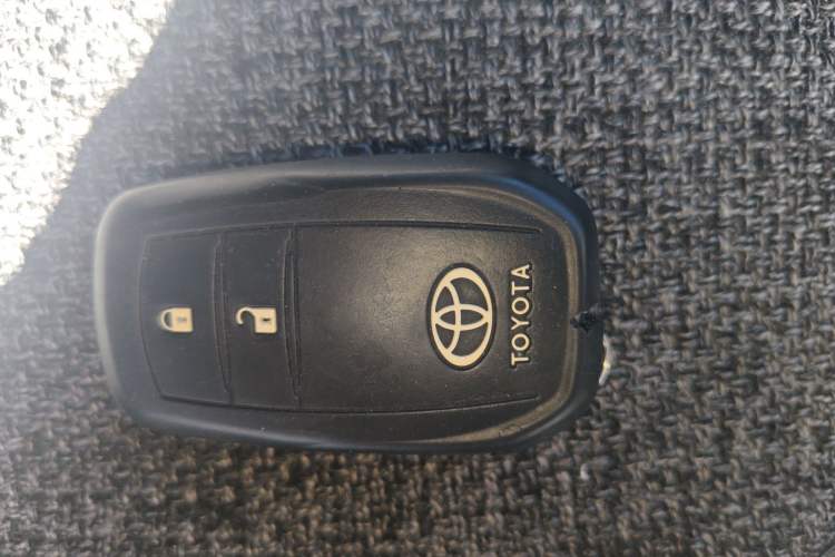 Used Toyota Highlander 2015 2.0T Four-Wheel Drive Luxury Edition 7-Seater Vehicle Key