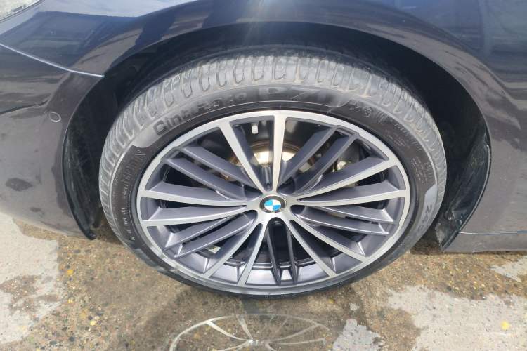 Used BMW 5 Series 2022 Restyled 530Li Leading Edition M Sport Package Exterior 4