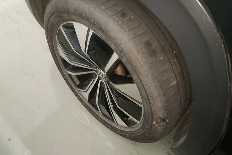 Used Volkswagen Teramont X 2019 530 V6 Four-Wheel Drive Prestige Luxury Edition Right Rear Wheel Hub