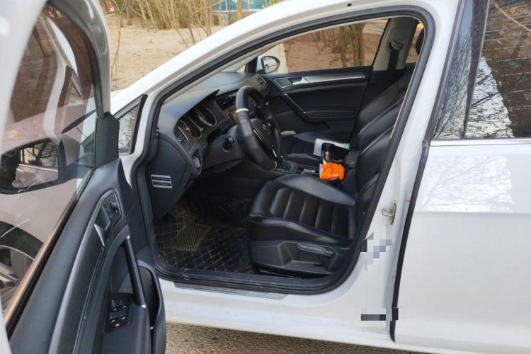 Used Volkswagen Golf 2015 1.4TSI Automatic Luxury Model