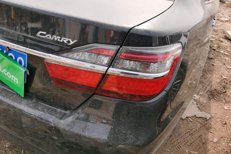 Used Toyota Camry 2016 2.0E 10th Anniversary Elite Edition Exterior 3