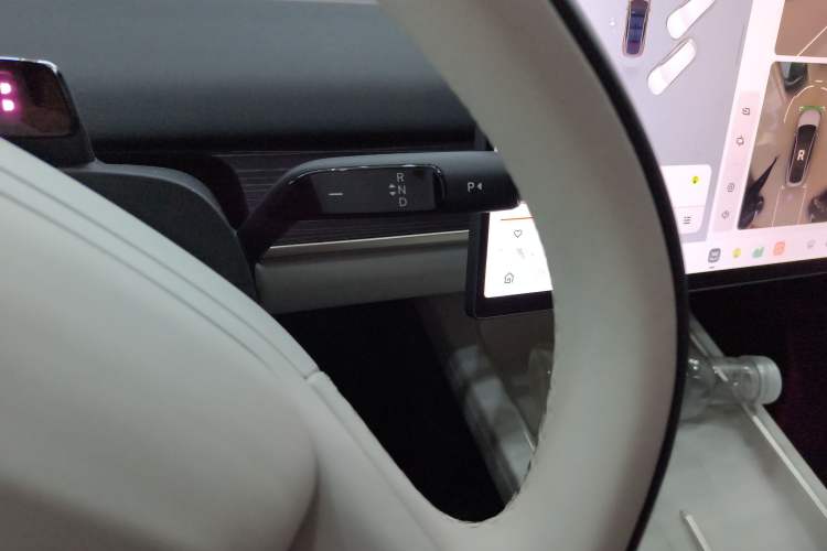 Used ONVO L60 2024 60 kWh Rear-Drive Version Gear Lever