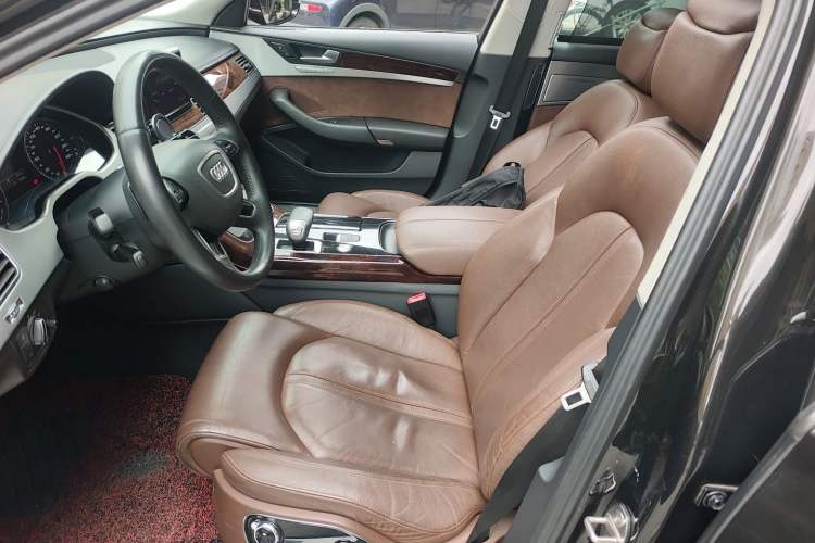 Used Audi A8 2013 A8L 30 FSI Comfort Model
