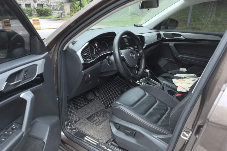 Used Volkswagen Tayron 2019 330TSI Two-Wheel Drive Luxury Model China VI Standard