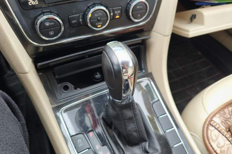 Used Volkswagen Passat 2011 1.8TSI Automatic Prestige Edition