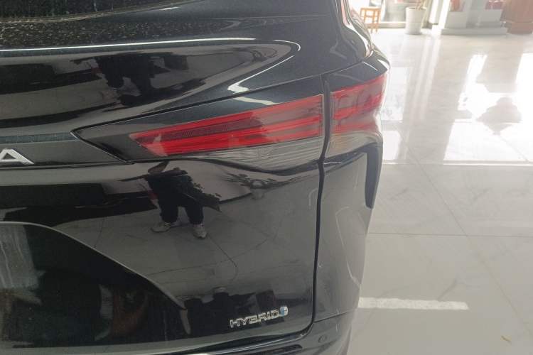 Used Toyota Granvia 2022 2.5L Hybrid Flagship Edition