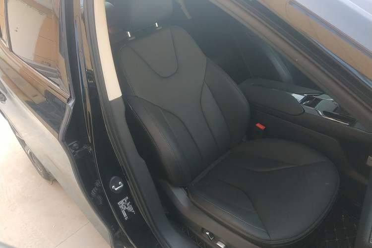 Used Hongqi E-QM5 2021 Charging Flagship Edition
