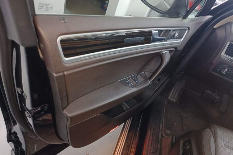 Used Volkswagen Touareg 2016 3.0 TSI High-End Version Left Front Door Interior