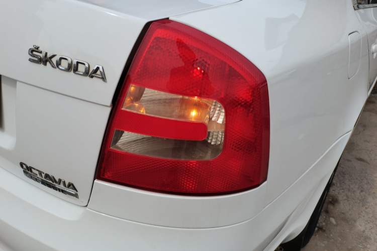 Used Skoda Octavia 2015 Classic Model 1.6L Automatic Yijie Version
