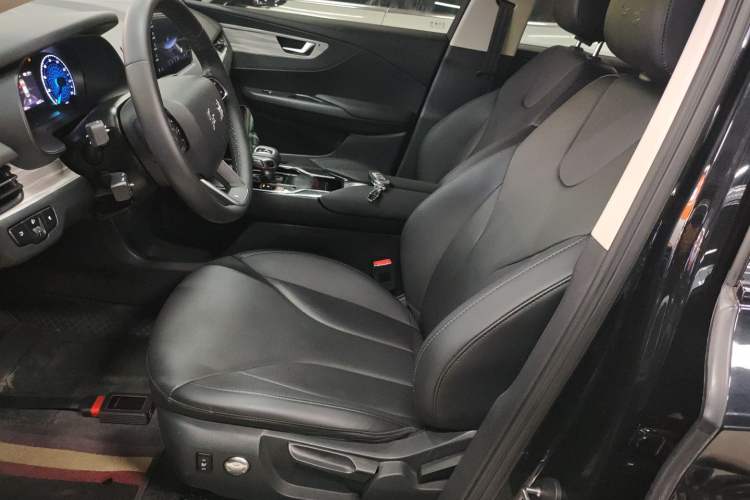 Used Hongqi E-QM5 2023 620km PLUS
