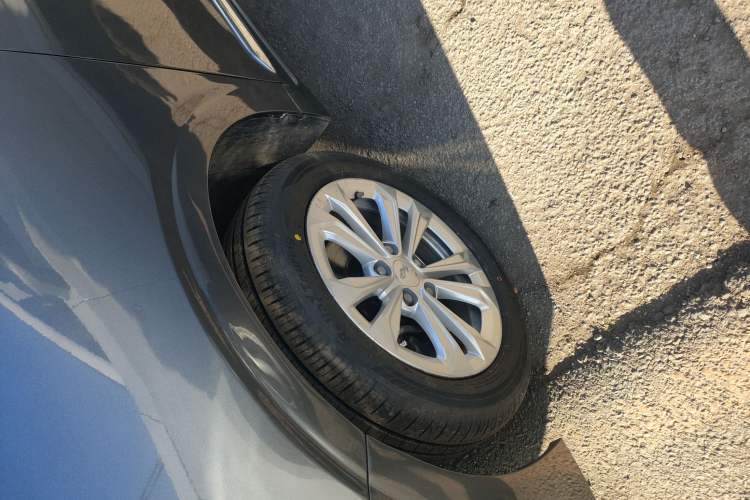 Used Wuling Jiachen 2022 1.5L Manual Light Comfort Edition
