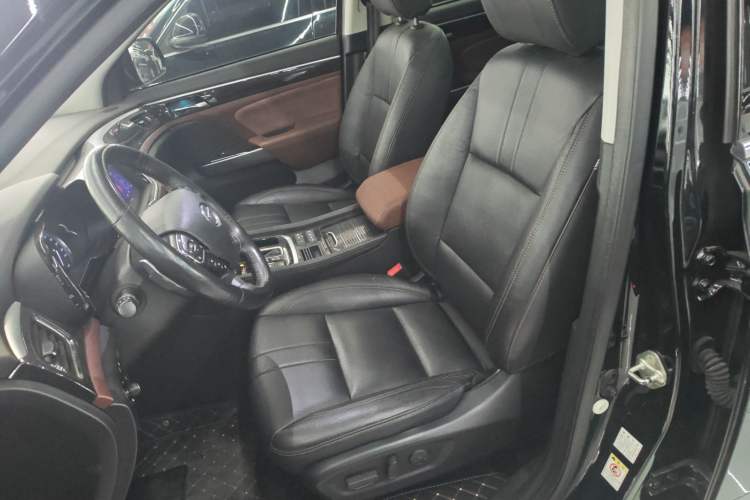 Used GAC Trumpchi GS8 2017 320T Two-Wheel Drive Luxury Smart Connectivity Version (7 Seats)