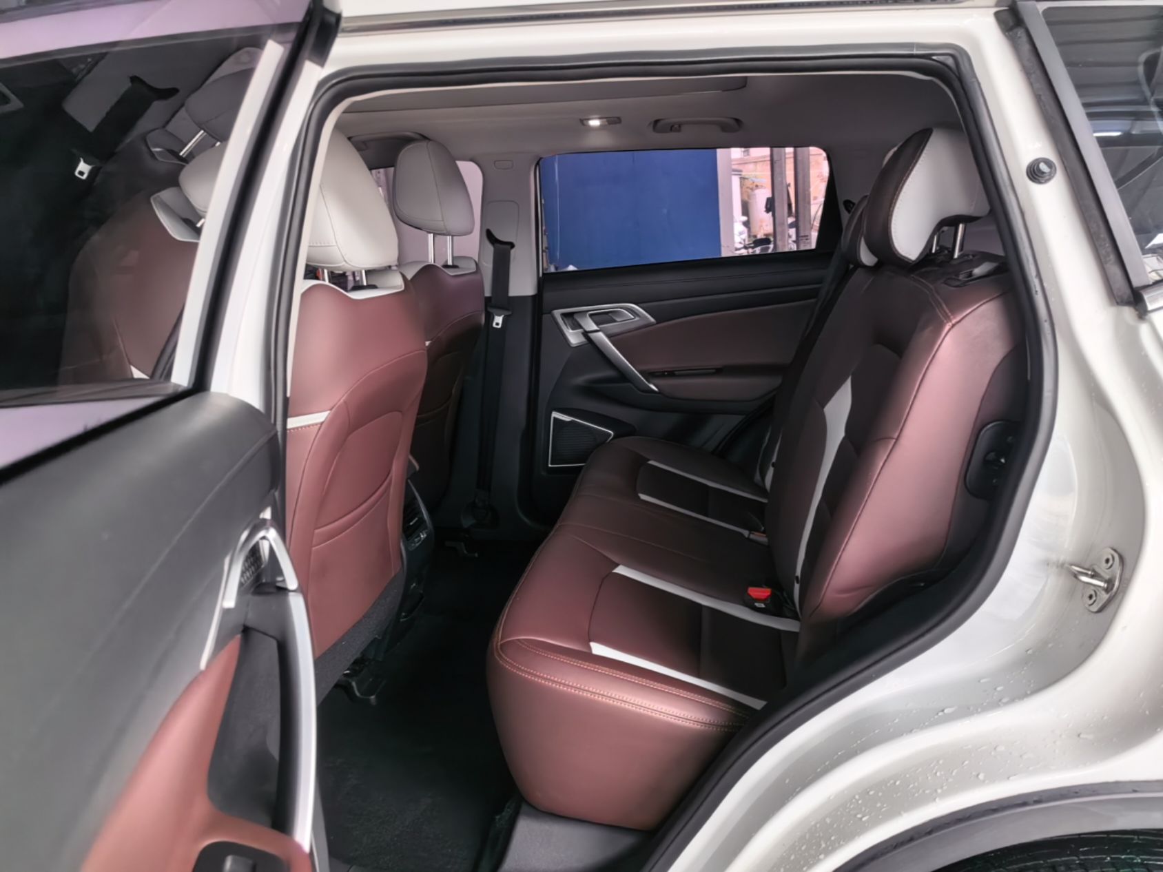 Geely Auto Emgrand X7 Sport 2022 1.8TD DCT Zhiya Trim — снимка 20
