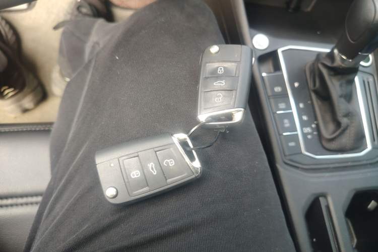 Used Volkswagen Lavida 2024 300TSI DSG Full-Comfort Edition