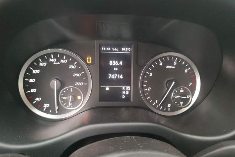 Used Mercedes-Benz Vito 2023 2.0T Business Version 7 Seats
