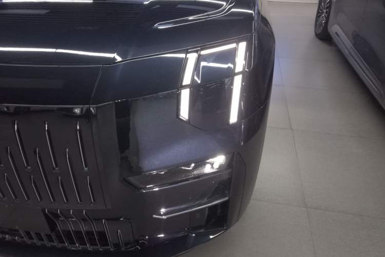 Used Zeekr 009 2022 WE Edition
