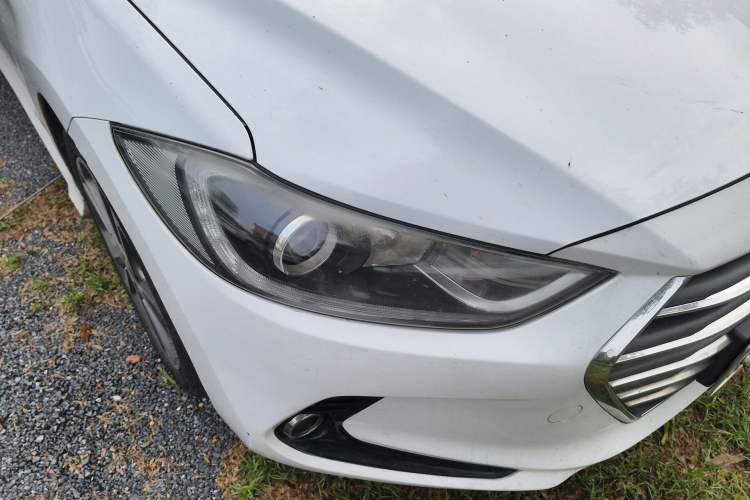 Used Hyundai Elantra (6th Generation / Lingdong) 2016 1.6L Automatic ZhiXuan – Elite Version Right Front Headlight