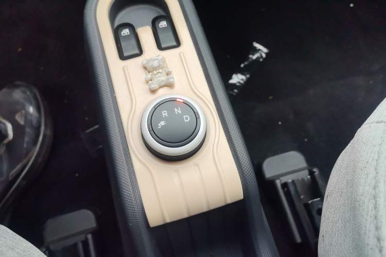 Used Wuling Hongguang MINIEV 2022 Macaron Fashion Model Lithium Iron Phosphate