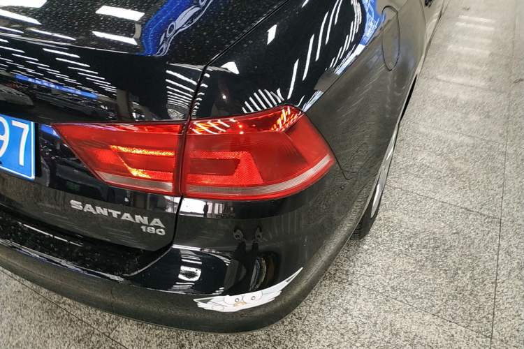 Used Volkswagen Santana 2015 1.6L Manual Fashion Edition Right Rear Taillight