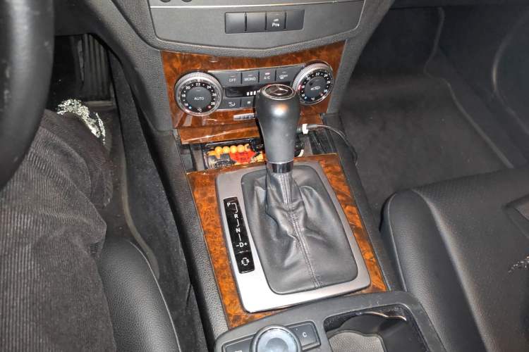 Used Mercedes-Benz C-Class 2010 C 200 CGI Elegance Model
