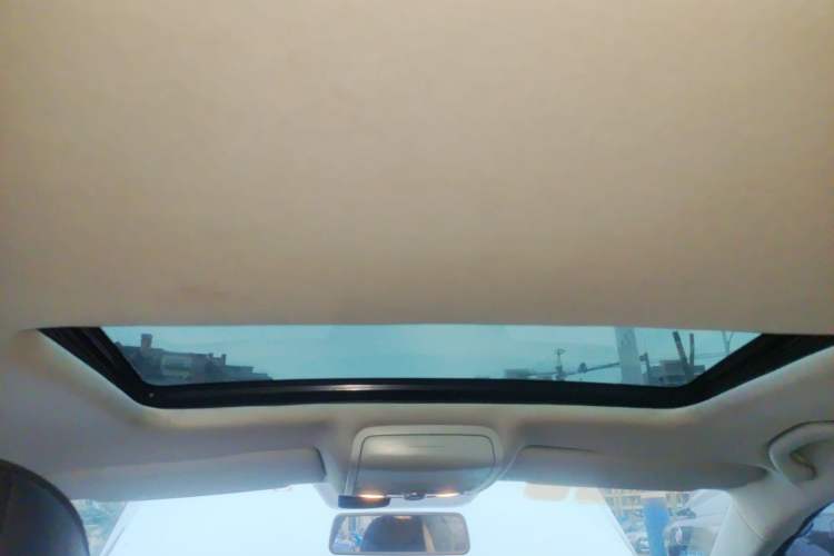 Used Volkswagen Sagitar 2012 1.6L Manual Comfort Model
