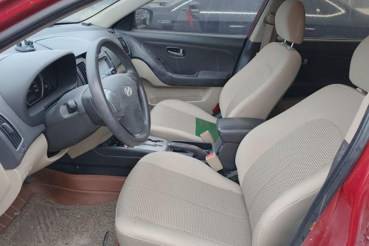 Used Hyundai Celesta 2011 1.6L Automatic Comfort Edition
