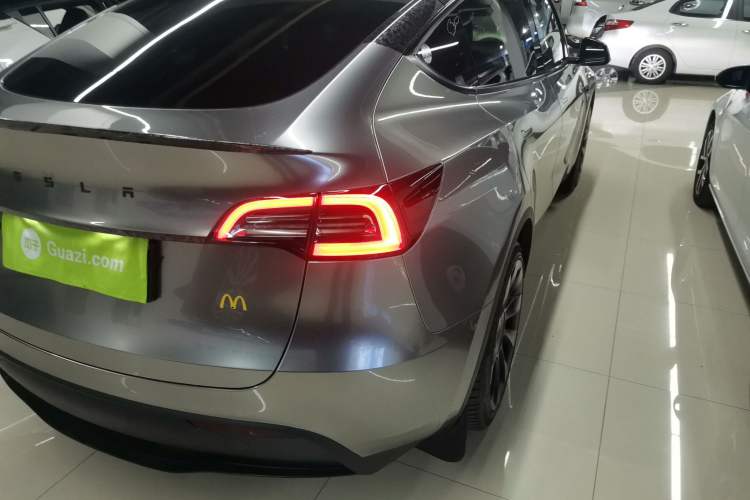 Used Tesla Model Y 2023 Rear-Wheel-Drive Version