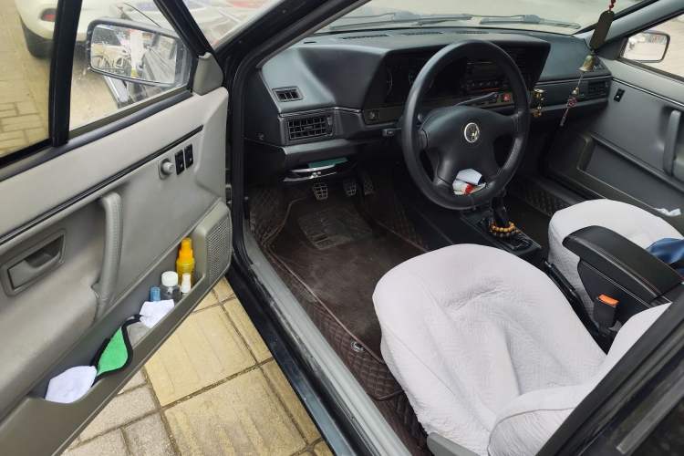 Used Volkswagen Santana Classic 2007 1.8L Jingchang Model