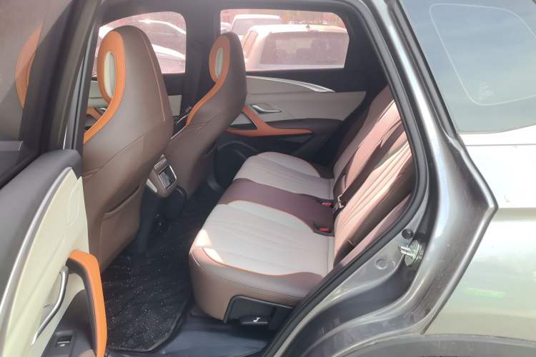 Used BYD Song Pro New Energy 2022 DM-i 110km Flagship Model Left Rear Seat