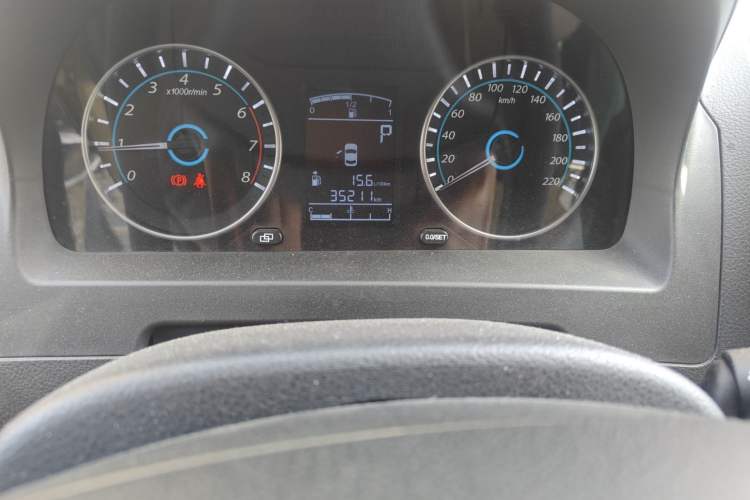 Used FORTHING Joyear XV 2016 1.6L CVT Comfort Model Odometer Close Up