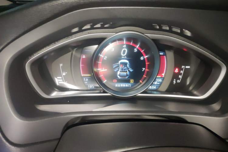Used Volvo V40 2015 1.6T Zhiya Edition Instrument Cluster