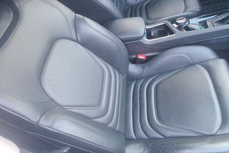 Used DS 6 2018 30THP Prestige Edition
