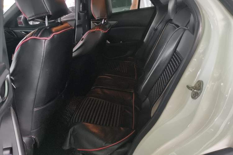 Used Mazda CX-4 2018 2.0L Automatic Two-Wheel Drive Blue Sky Dynamic Version China V Standard Left Rear Seat