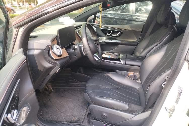 Used Mercedes-Benz EQE 2022 350 Luxury Edition Left Front Seat