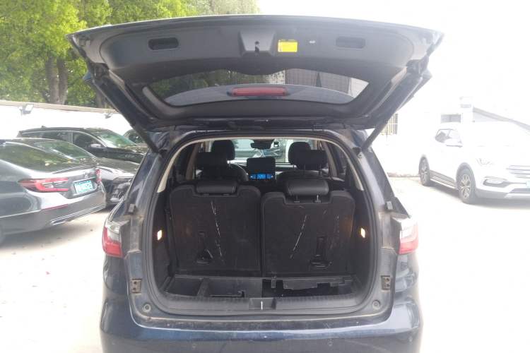 Used BYD Song MAX 2019 1.5T Automatic Smart Connect ZhiLian RuiDong Model 7 Seats China V Emission Standard Trunk