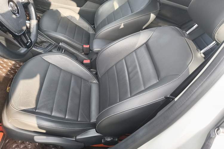 Used Volkswagen Lavida 2017 1.6L Automatic Comfort Edition
