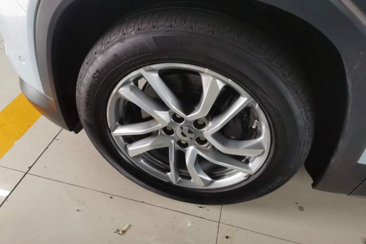 Used Nio ES6 2020 600 km Sport Edition Left Front Wheel Hub