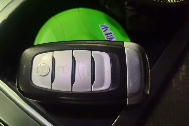 Used Hongqi H5 2022 Classic Model Facelift 1.5T DCT Qiyun Edition Vehicle Key