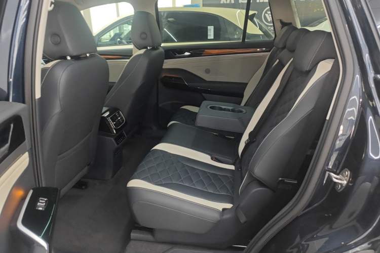 Used Volkswagen ID.6 CROZZ 2021 Long-Range PRO Edition