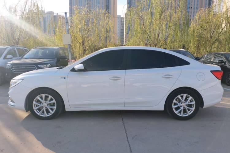Used Roewe i5 2020 1.5L Automatic 4G Connected Linghao Edition
