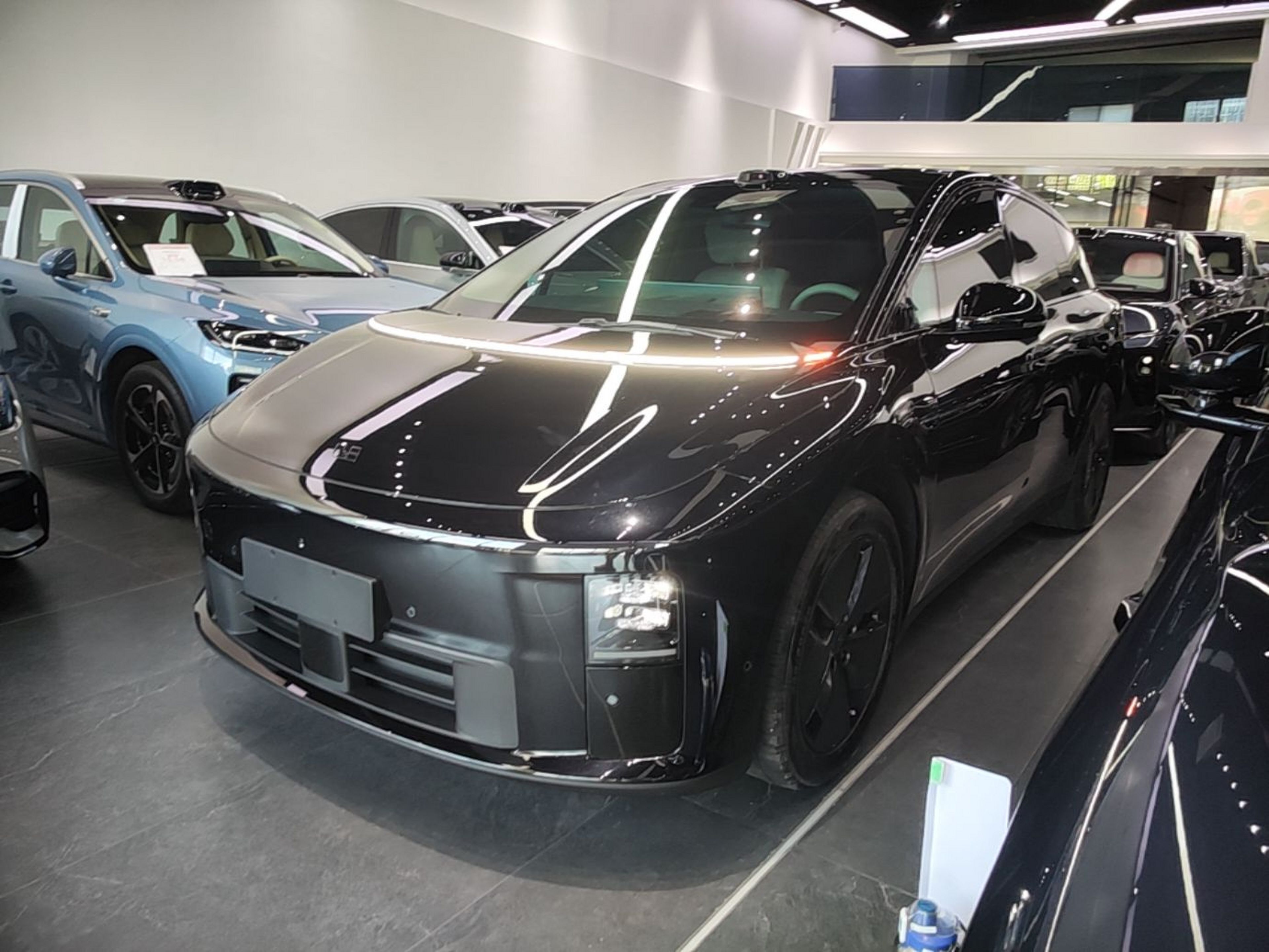 Unter der Vorderseite des Autos
