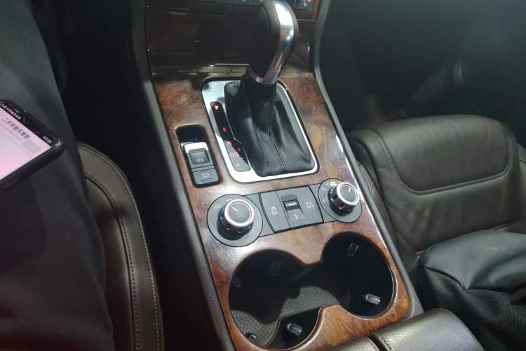 Used Volkswagen Touareg 2011 3.0 TSI Comfort Version