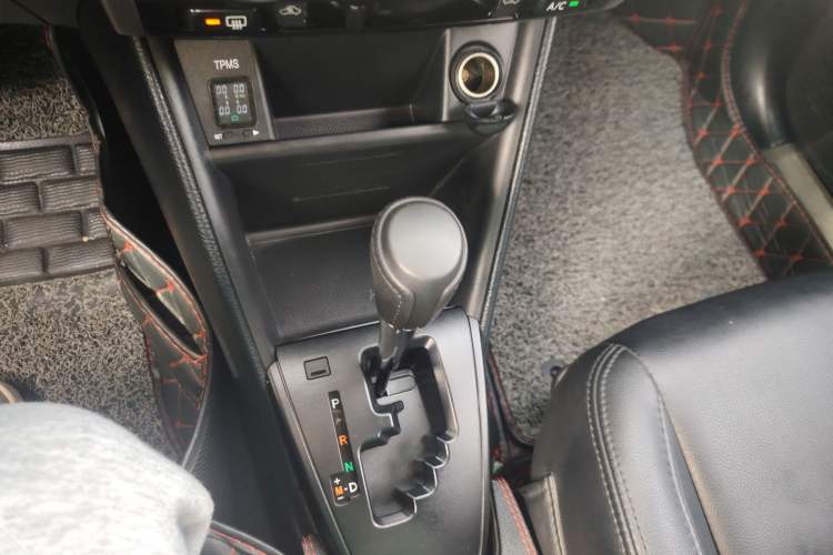 Used Toyota YARiS L Zhi Xiang 2019 1.5E CVT Dynamic Edition China VI compliant Gear Lever