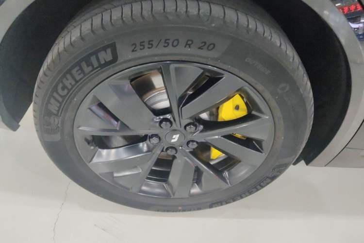 Used Li Auto L8 2023 Pro Model