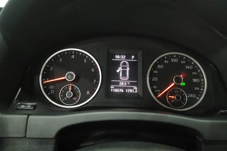 Used Volkswagen Tiguan L 2017 300TSI Automatic Two-Wheel Drive Silk Road Luxury Edition