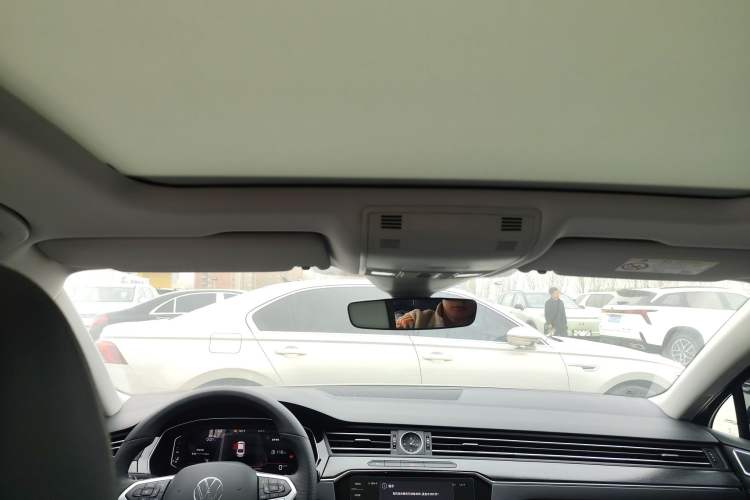 Used Volkswagen Magotan 2026 30 Million Vehicles Selected Model 380TSI DSG Luxury Edition Headliner