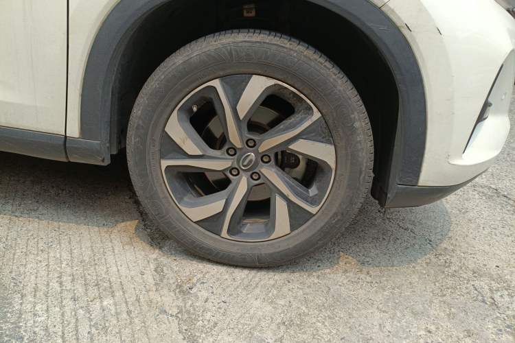 Used GAC Trumpchi GS5 2019 270T Automatic Luxury Edition Right Front Wheel Hub